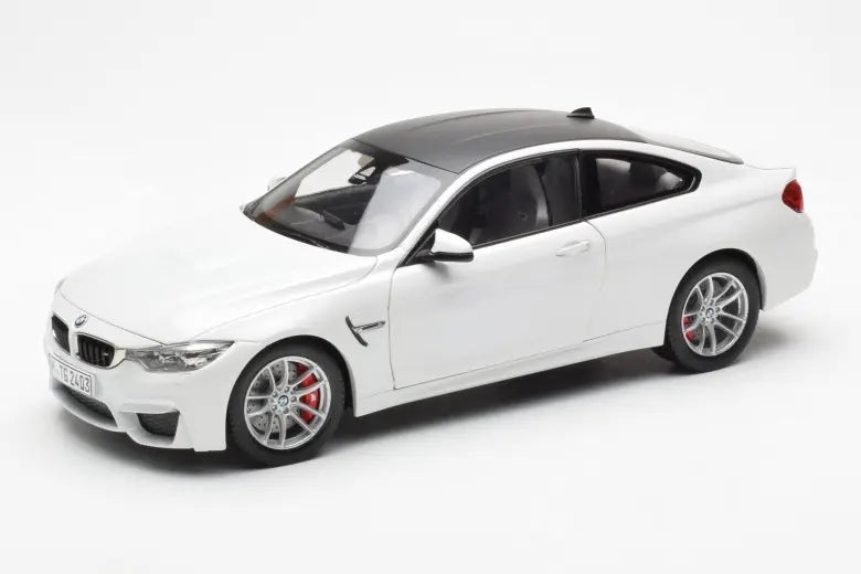 BMW M4 F82 Coupe Frozen Brilliant White Paragon 1/18