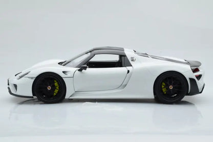 Porsche 918 Spyder Weissach Package White With Black Wheels Minichamps 1/18