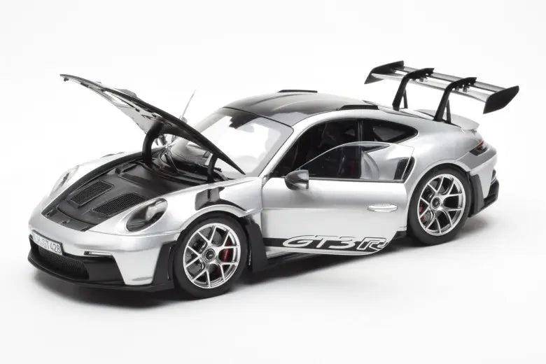 Porsche 911 992 GT3 Weissach Pack GT Silver Metallic Norev 1/18