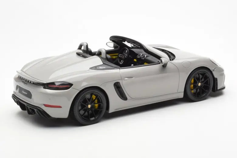 Porsche 718 Spyder Crayon Grey GT Spirit 1/18