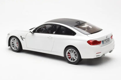 BMW M4 F82 Coupe Frozen Brilliant White Paragon 1/18
