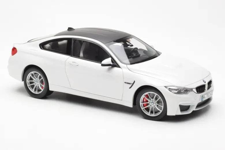 BMW M4 F82 Coupe Frozen Brilliant White Paragon 1/18