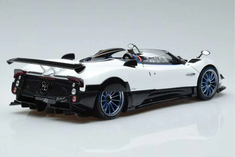 Pagani Zonda HP Barchetta Carbon Fibre White LCD 1/18