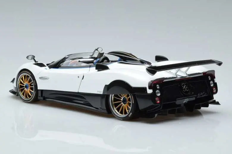 Pagani Zonda HP Barchetta Carbon Fiber White LCD 1/18