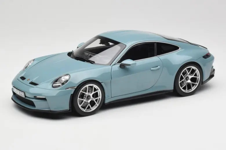 Porsche 911 992 S/T Meissenblue Norev 1/18