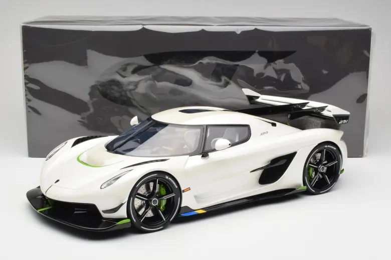Koenigsegg Jesko Attack Crystal White Pearl GT Spirit 1/12