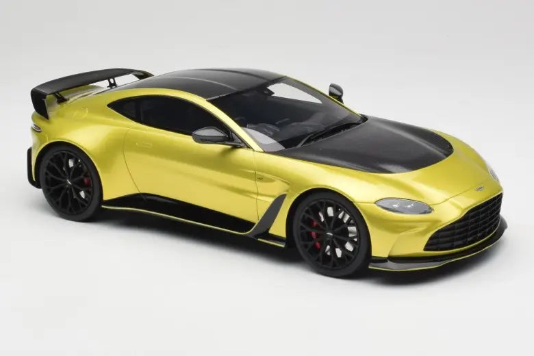 Aston Martin V12 Vantage Final Edition Cosmopolitan Yellow Top Speed 1/18