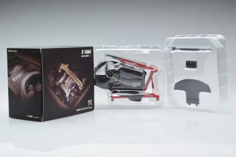 Nissan Skyline GT-R R34 Nismo Z-Tune White Motorhelix 1/18