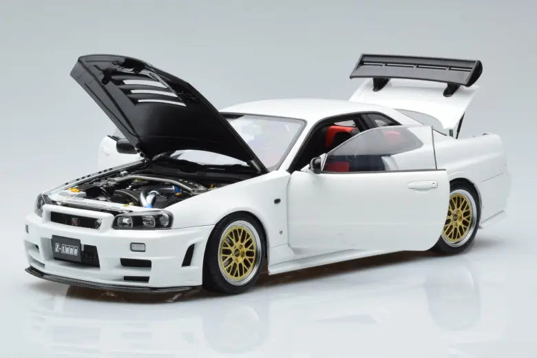 Nissan Skyline GT-R R34 Nismo Z-Tune White Motorhelix 1/18