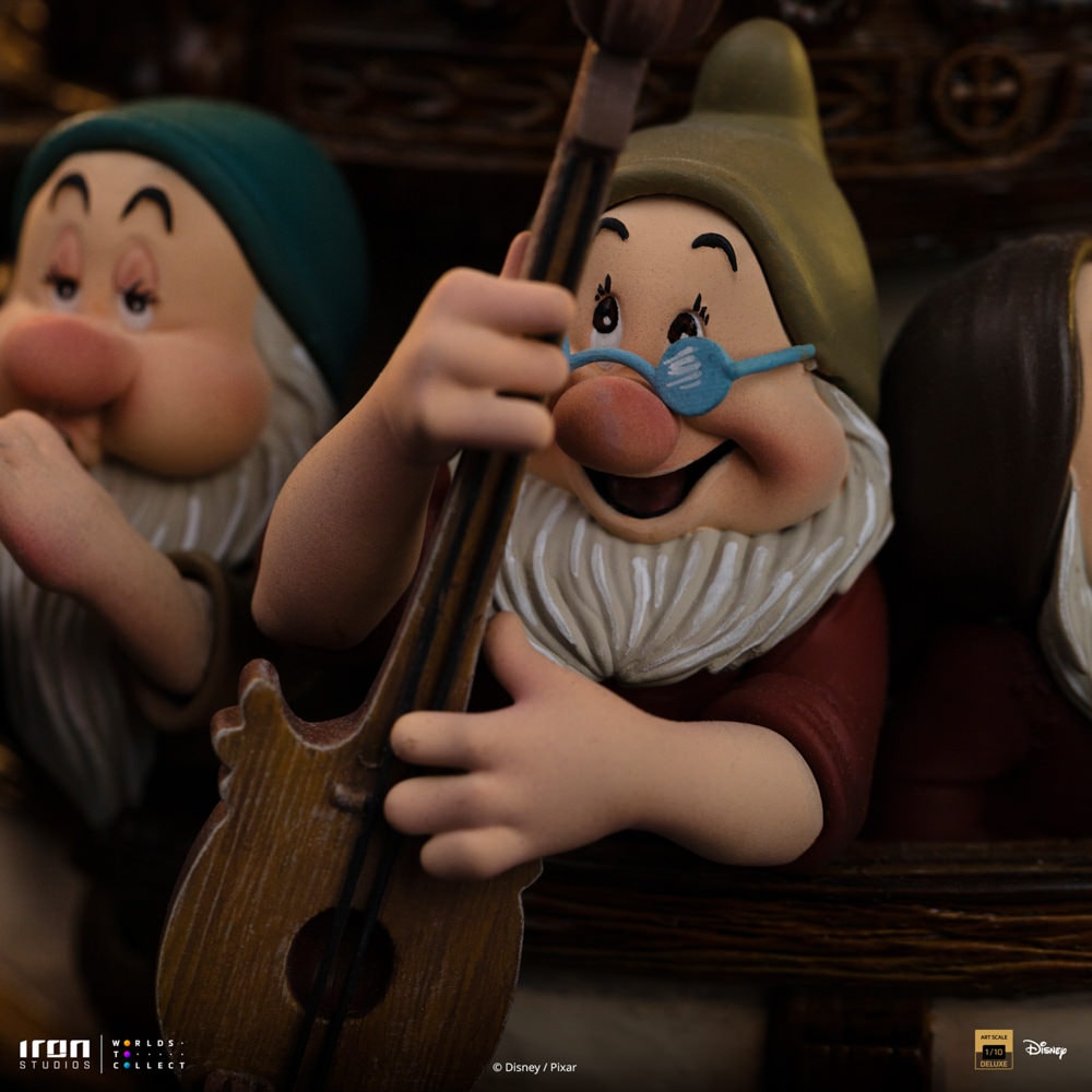 Snow White Deluxe 1:10 Scale Statue