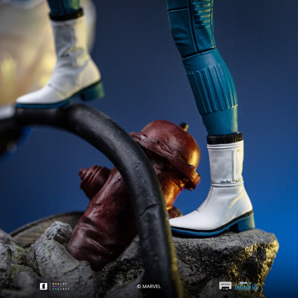 Invisible Woman 1:10 Scale Statue